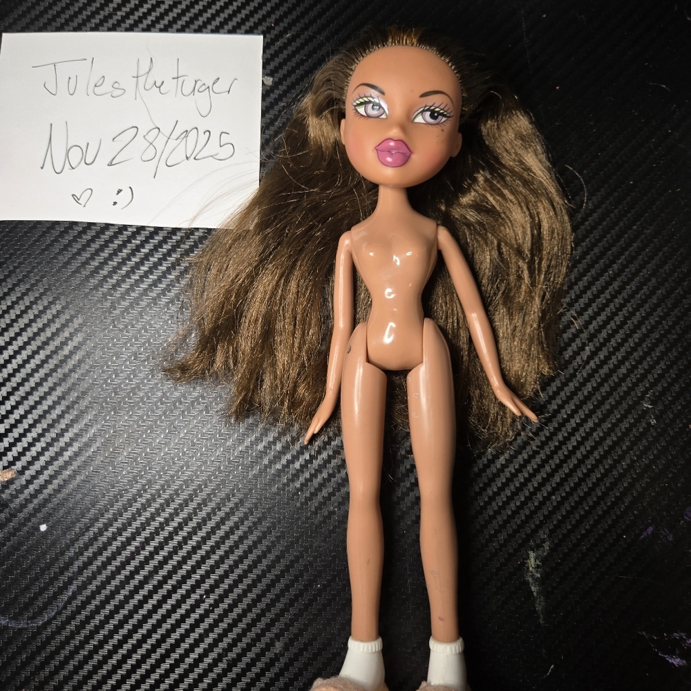 Bratz Slumber Party Yasmin - incomplete, orignal - Picture 1 of 1